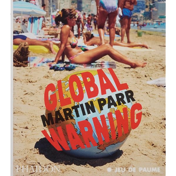 Boring Postcards USA: Parr, Martin: 9780714843919: Amazon.com